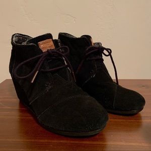 Tom’s Wedge Bootie